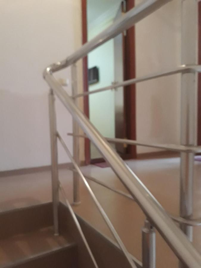 George Dom Hotell Batumi Eksteriør bilde